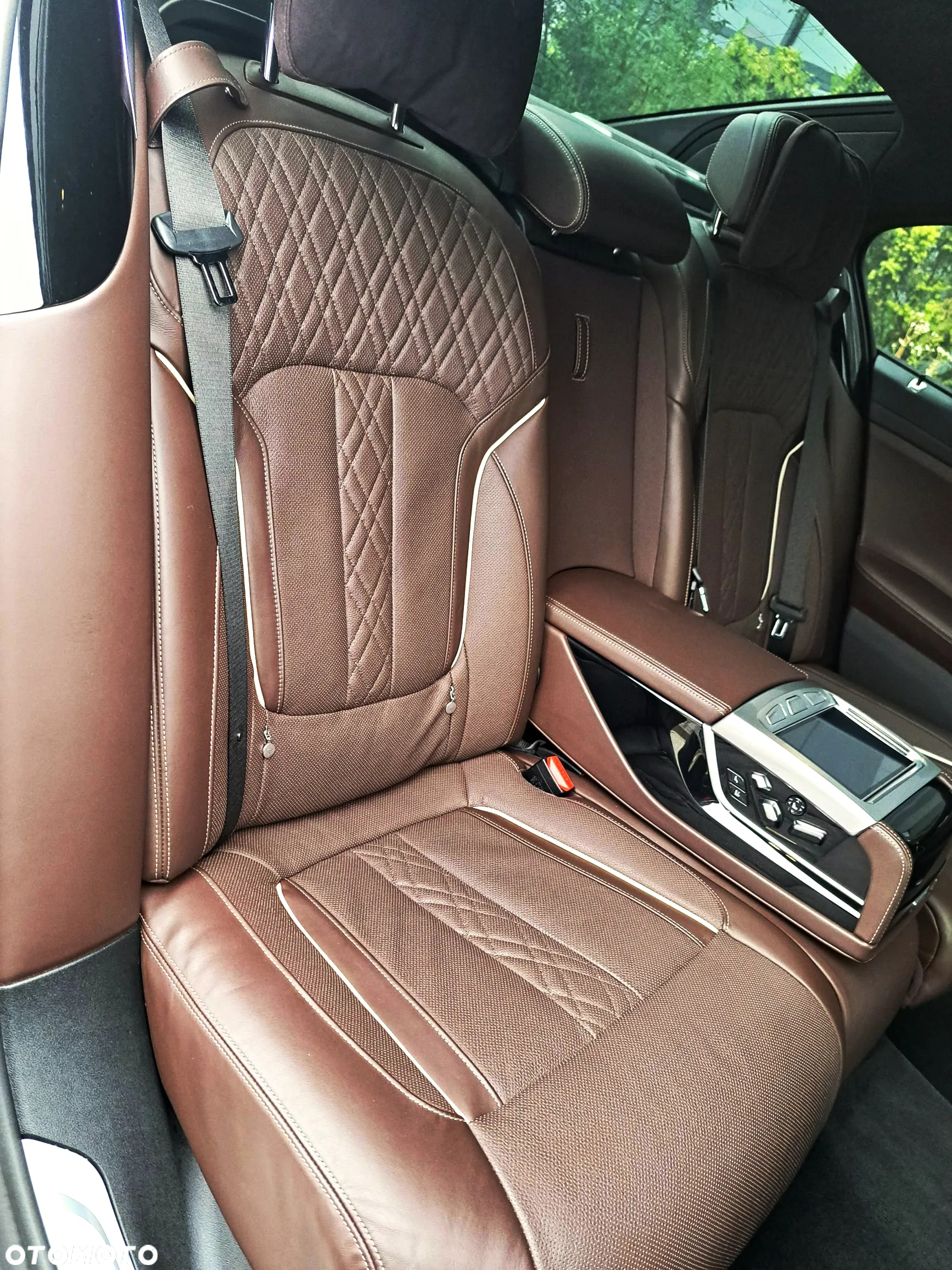 BMW Seria 7 M760Li xDrive - 13