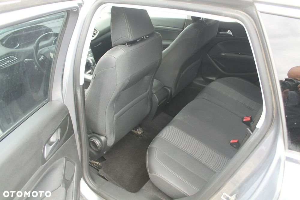 Peugeot 308 - 10