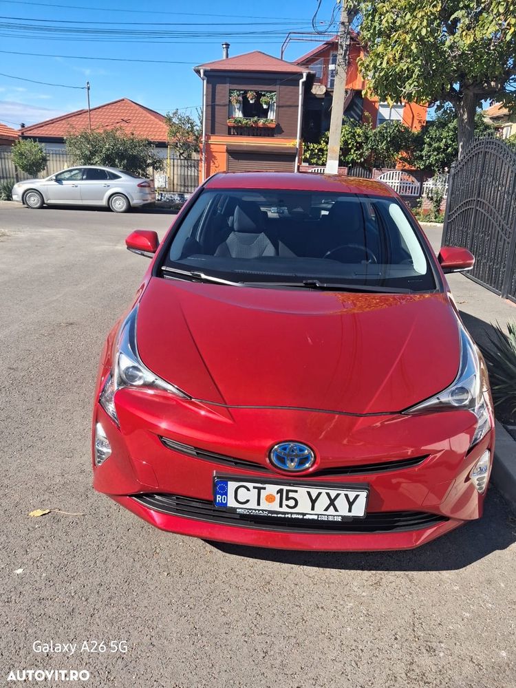 Toyota Prius Hybrid - 2