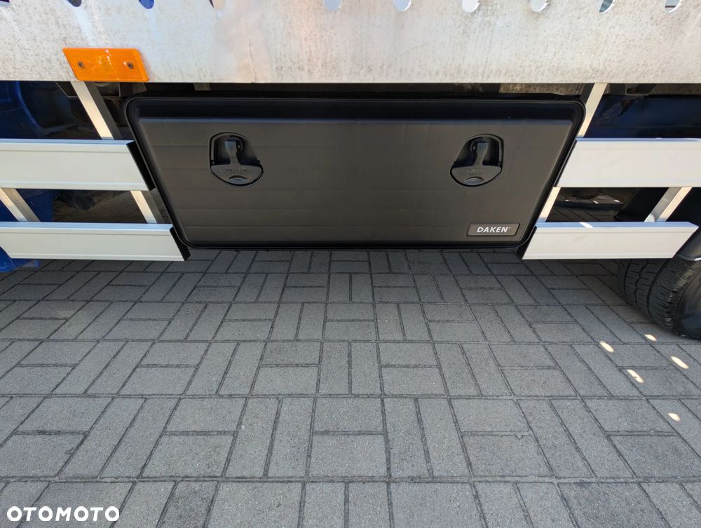 MAN TGE 3.180 Volkswagen Crafter 7 osób Autolaweta Dubel kabina - 32