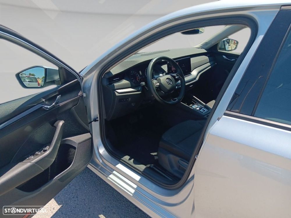 Skoda Octavia Break 2.0 TDI Ambition DSG - 9