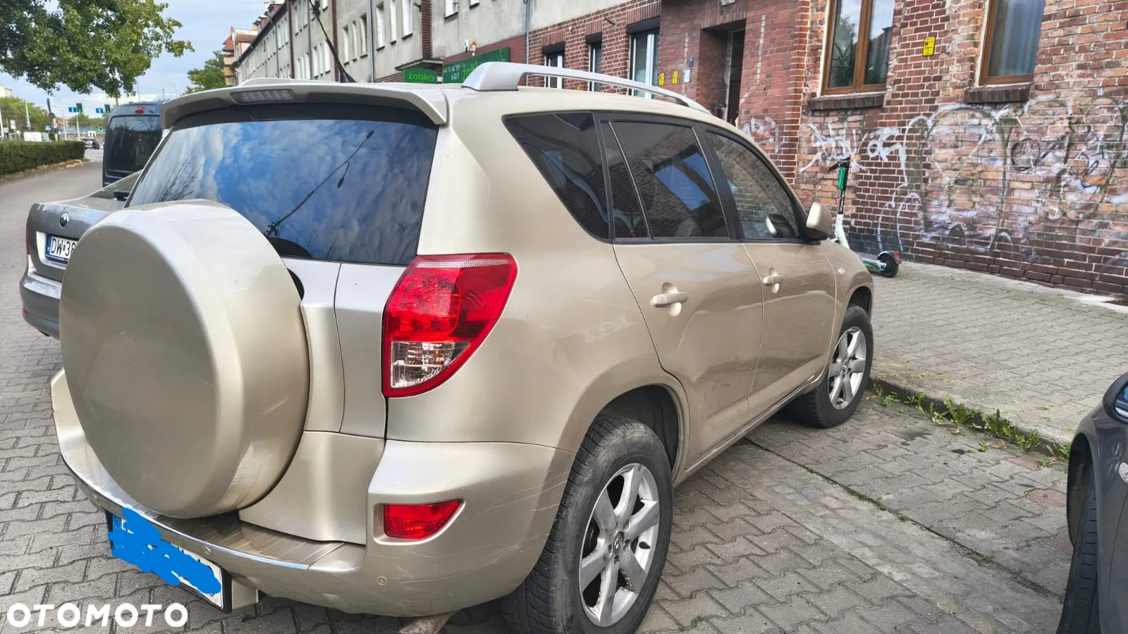 Toyota RAV4 - 13
