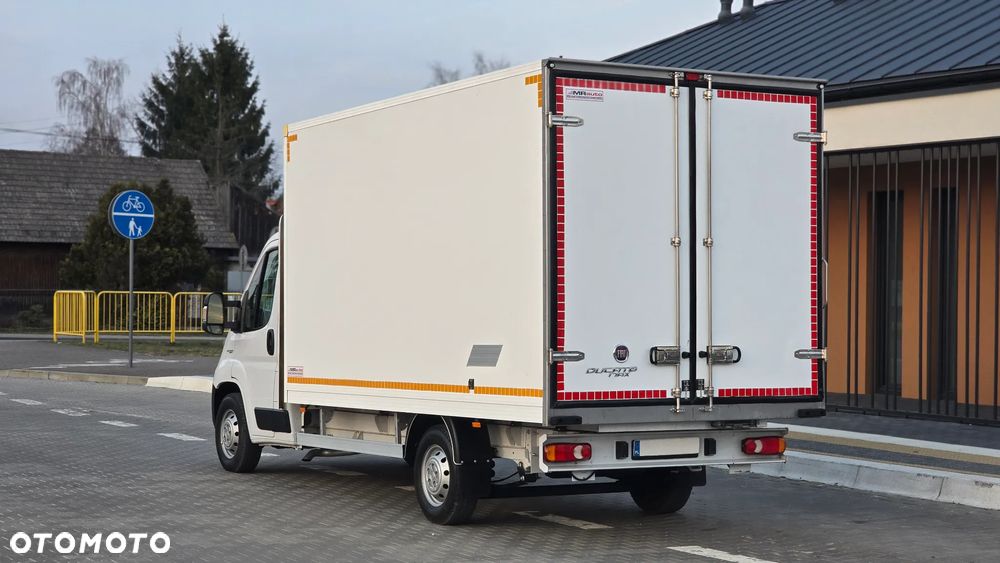 Fiat DUCATO MAXI ❗️DUŻY KONTENER / IZOTERMA 8EP MRAUTO / PODUSZKI PNEUMATYCZNE / SALON POLSKA / 1 WŁ / PO DUŻYM SERWISIE / TEMPOMAT / NAVI / PODUSZKI PNEUMATYCZNE / JAK NOWY ❗️❗️ - 4