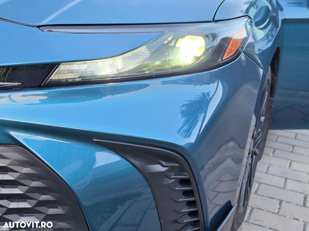 Toyota Camry - 10