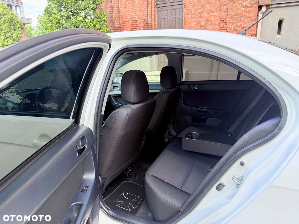 Mitsubishi Lancer 1.6 - 8