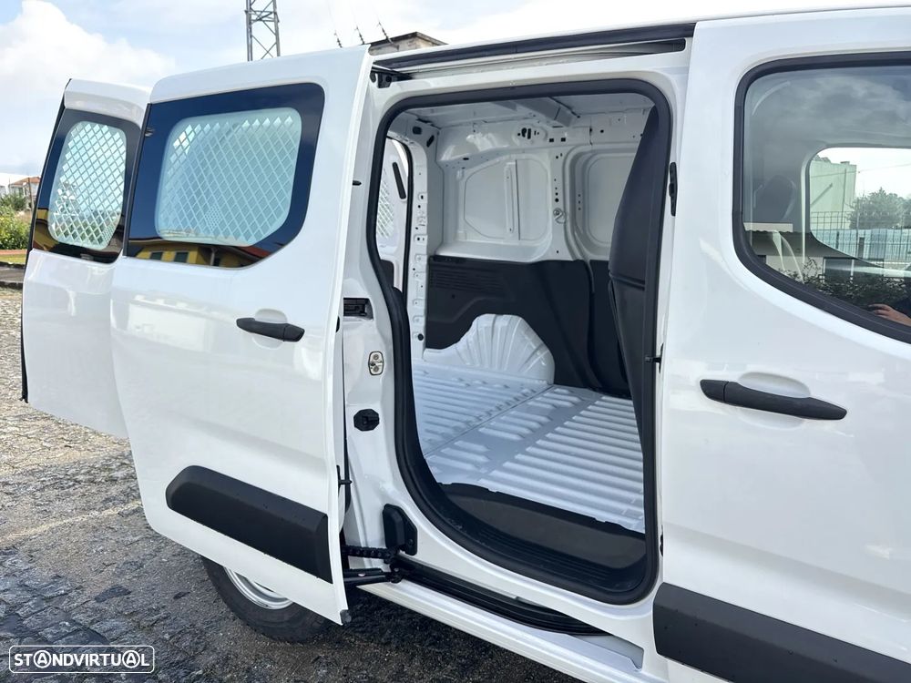 Citroën Berlingo 1.2 PureTech 130cv EAT8 - 16