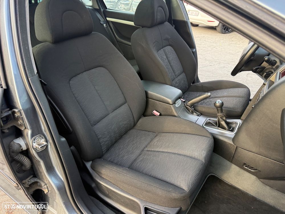 Peugeot 407 SW 1.6 HDi Executive - 26