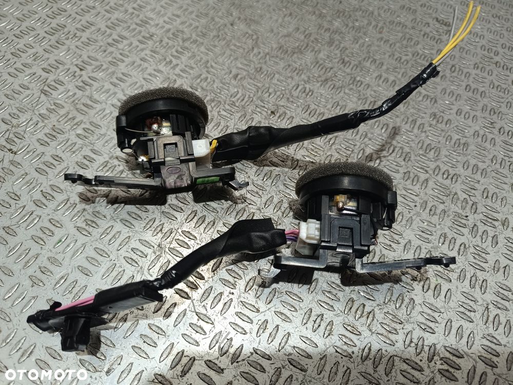 Głośniki wysokotonowe przód komplet Toyota Yaris II 2011 - 2