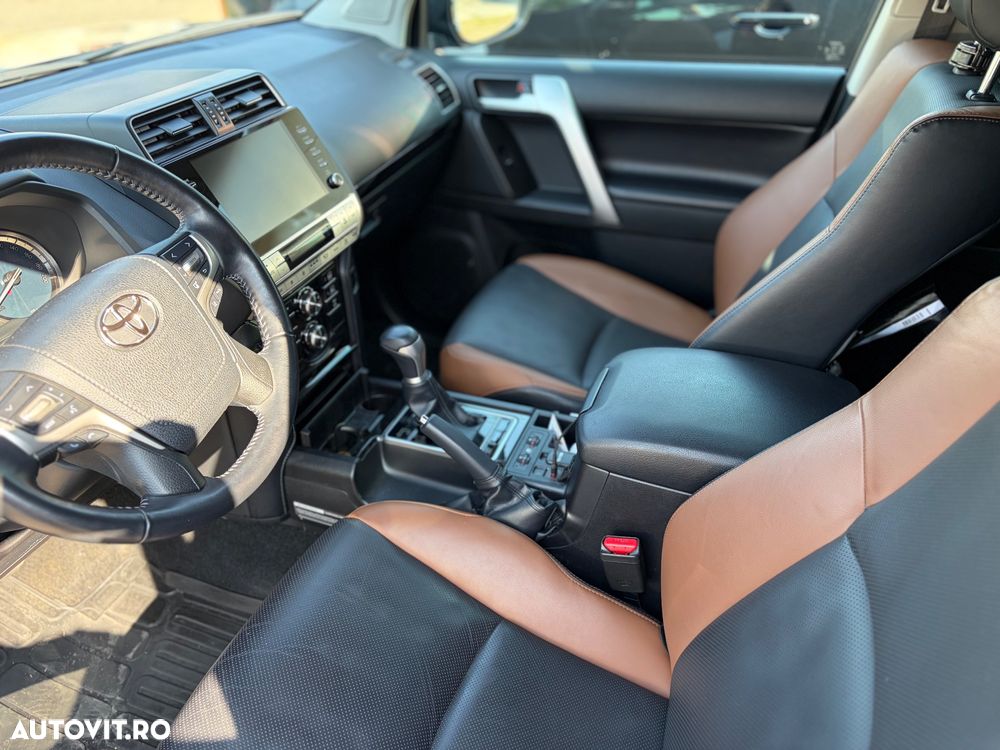 Toyota Land Cruiser 2.8l D-4D 204 CP A/T Luxury Black Matte Edition - 6