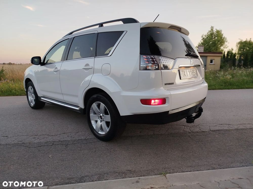 Mitsubishi Outlander 2.2 DI-D 4WD Invite - 11