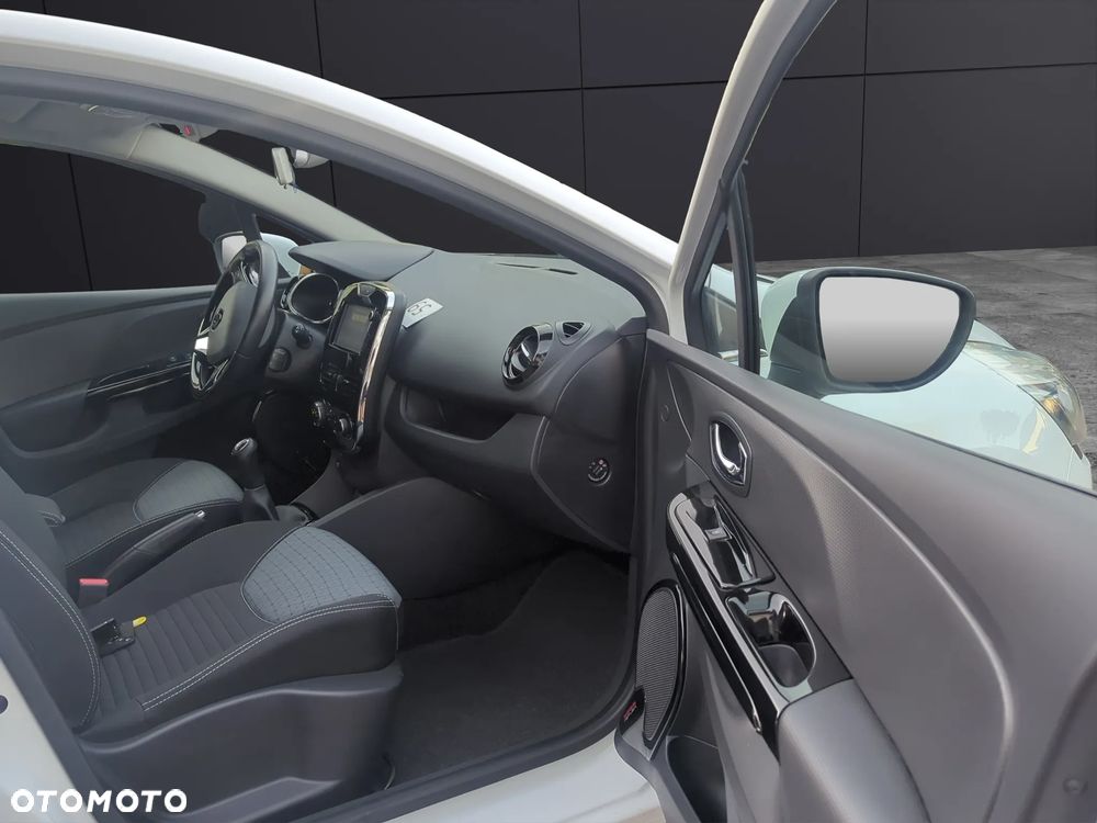 Renault Clio TCe 90 Luxe - 16
