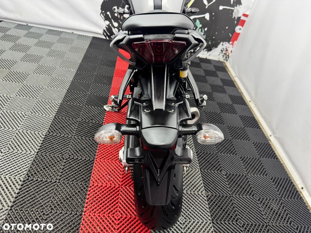 Yamaha MT - 21