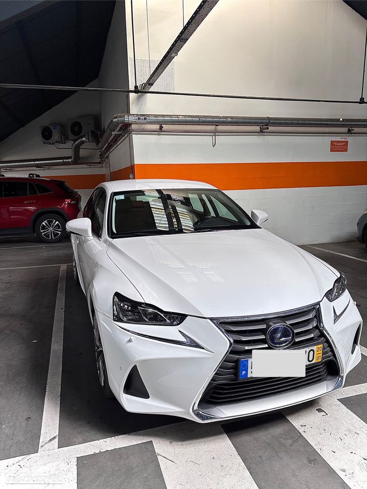 Lexus IS 300H Luxury - 6