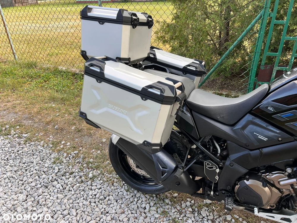 Suzuki V-STROM - 18