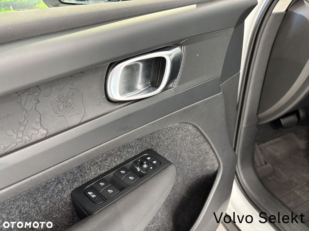 Volvo XC 40 - 18