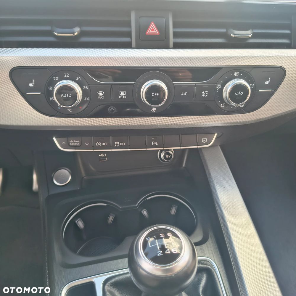 Audi A4 Avant 2.0 TDI Design - 26