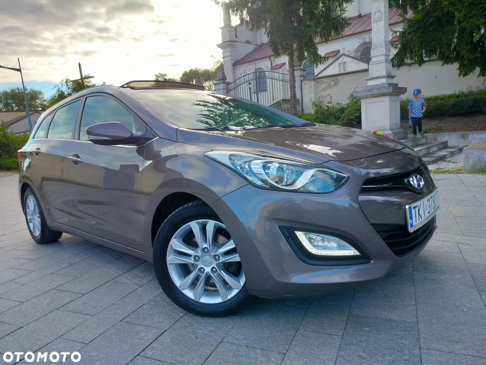 Hyundai i30 blue 1.6 CRDi Trend - 1
