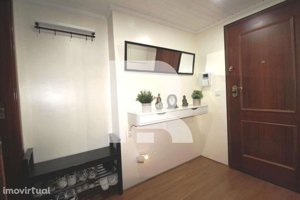 Apartamento T3 c/ Box em Mem Martins - Grande imagem: 2/21