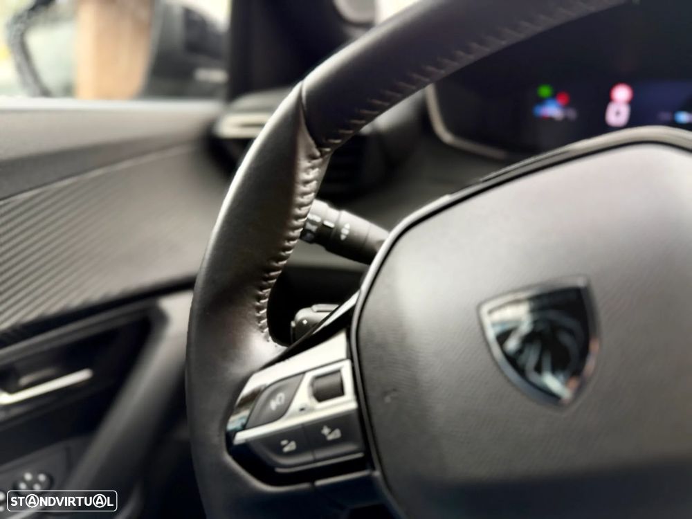 Peugeot 2008 1.2 PureTech Allure Pack - 18