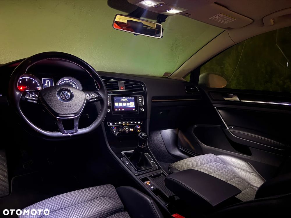 Volkswagen Golf Variant ver-2-0-bluetdi-highline - 12