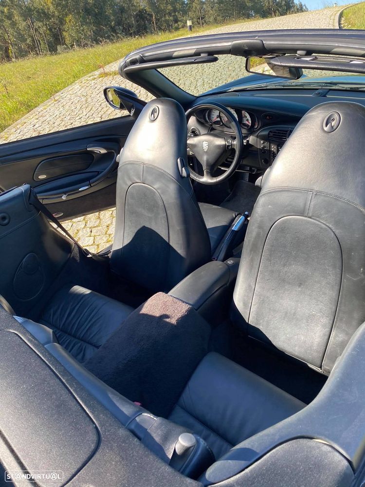 Porsche 911 Série F - 21