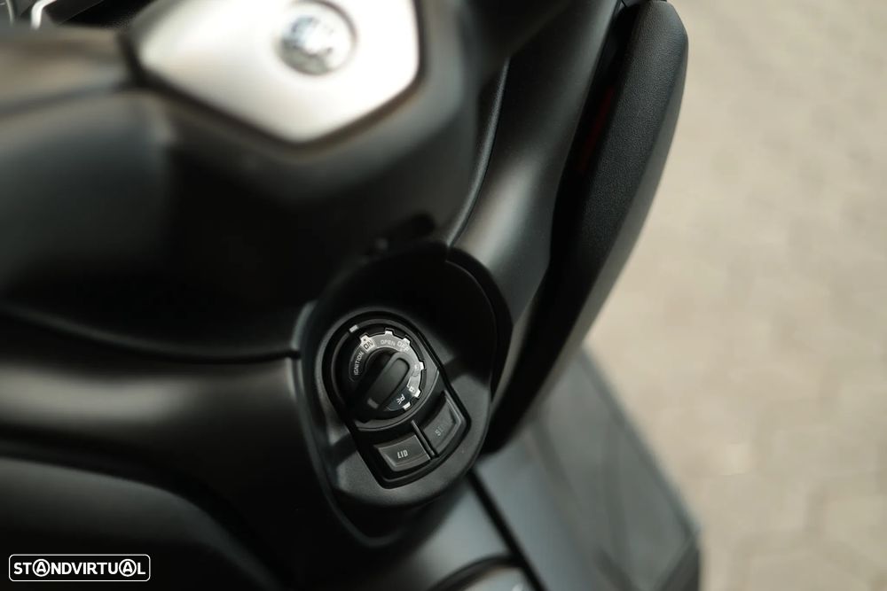 Yamaha X-Max 300 ABS TCS - 4