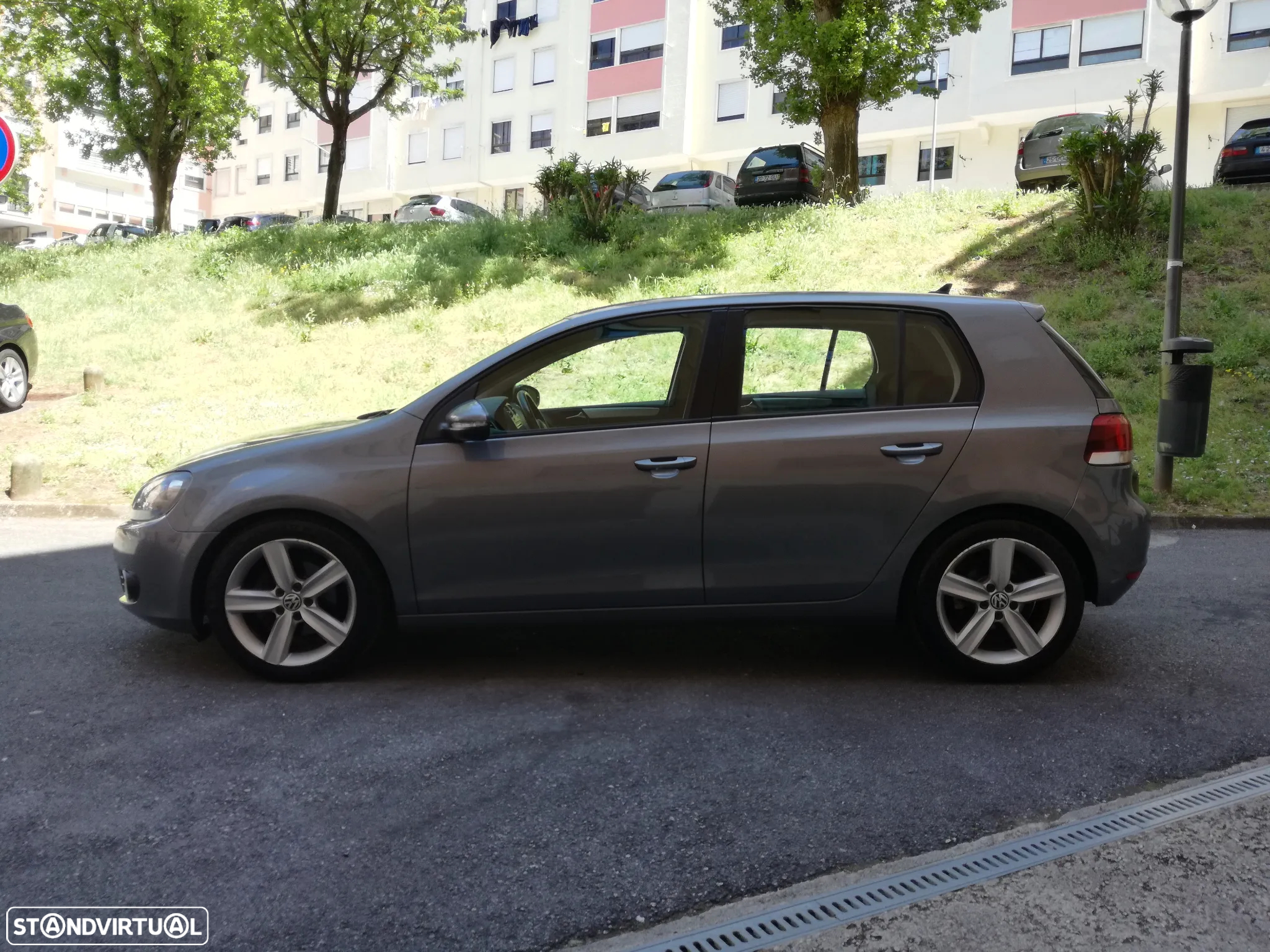 VW Golf 2.0 TDi Highline - 4