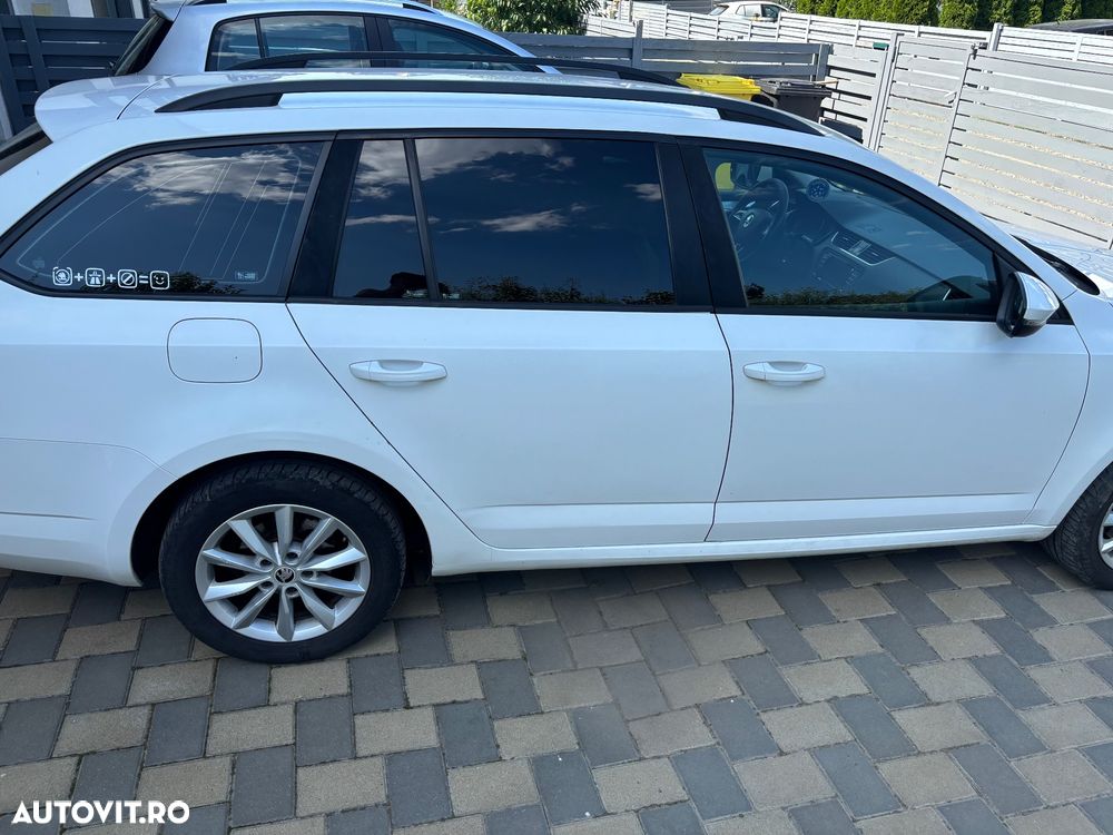 Skoda Octavia 2.0 TDI DSG Ambition - 6