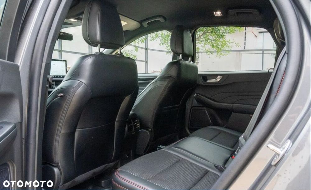 Ford Escape 2.0 EcoBoost AWD Titanium - 28
