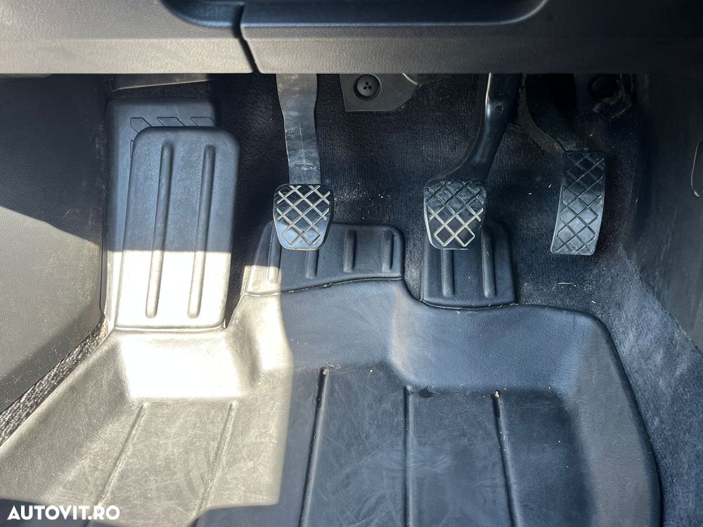 Volkswagen Passat 2.0 TDI Comfortline - 22
