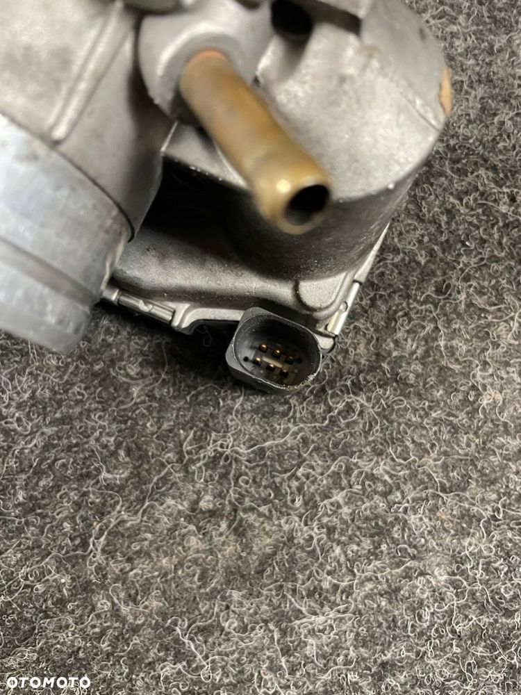 audi a4 b6 vw passat b6 2.0 fsi przepustnica sprawna Bosch 06D133062 - 3