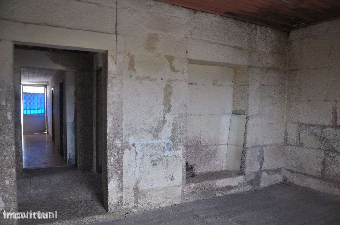 Casa para Restauro em Abação - Grande imagem: 2/25