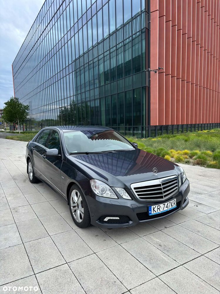 Mercedes-Benz Klasa E 250 CDI 4-Matic BlueEff Avantgarde - 1