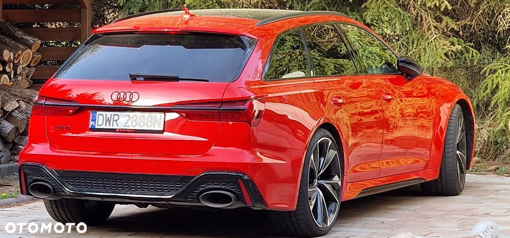 Audi RS6 Avant - 12