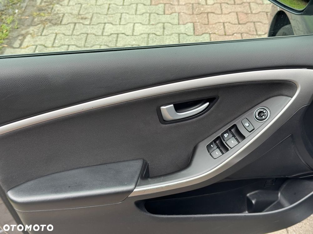 Hyundai i30 1.4 Passion - 31