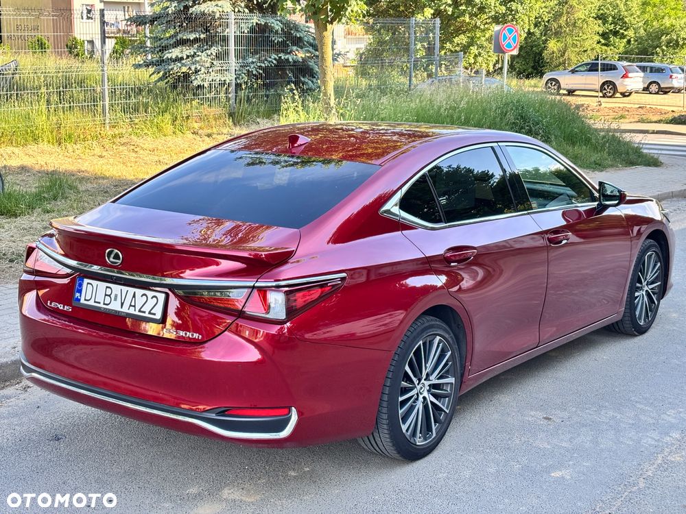 Lexus ES 300h Business Edition + - 5