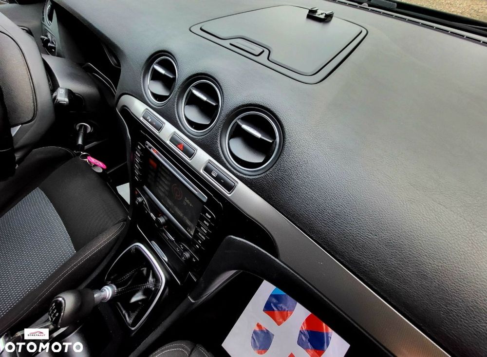 Ford S-Max - 16