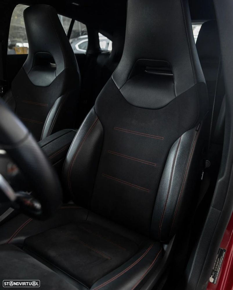 Mercedes-Benz CLA 250 e Shooting Brake AMG Line - 18