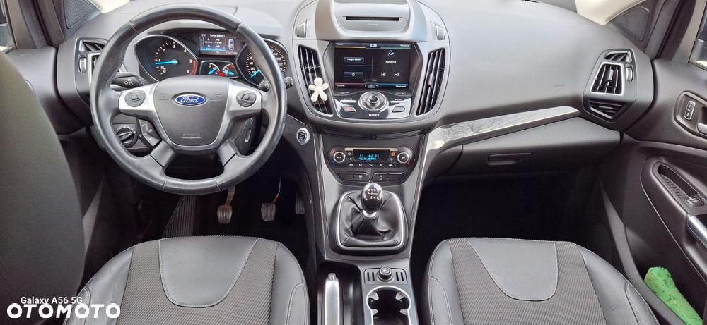 Ford Kuga 2.0 TDCi 4x4 Individual - 28