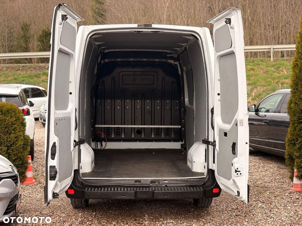 Renault Master L2H2 3.5t Pack Clim 4d - 23