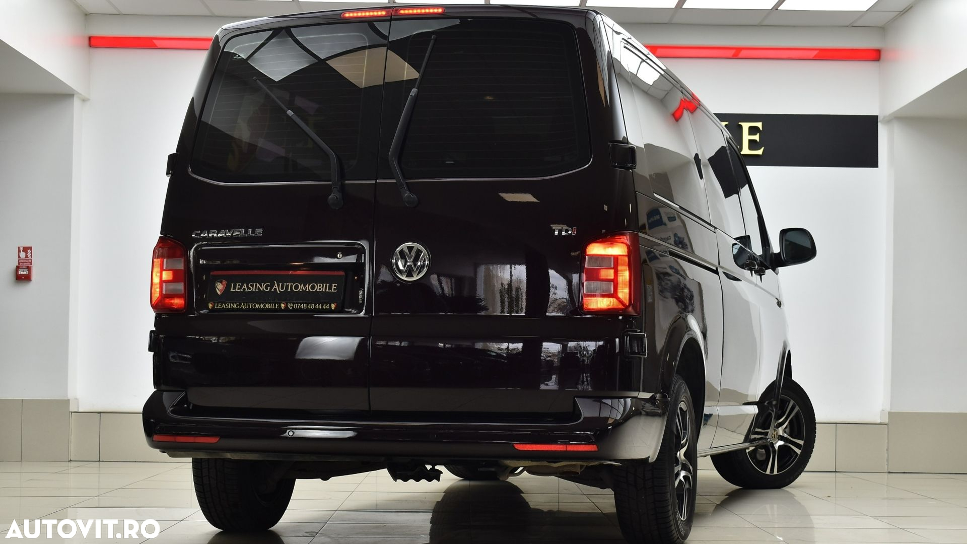 Volkswagen Caravelle T6 2.0 TDI LR Highline - 4
