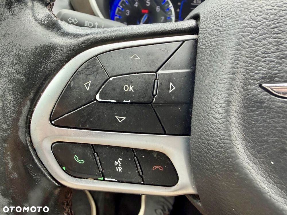 Chrysler Pacifica - 19