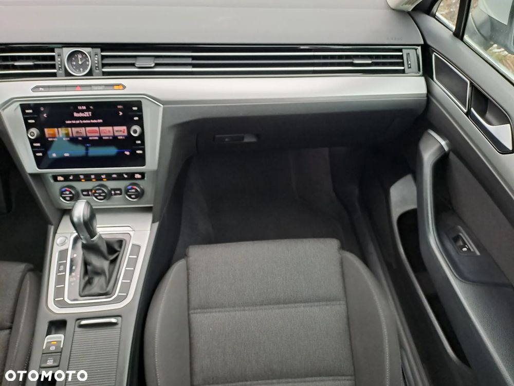 Volkswagen Passat Variant 2.0 TDI DSG (BlueMotion Technology) Comfortline - 18