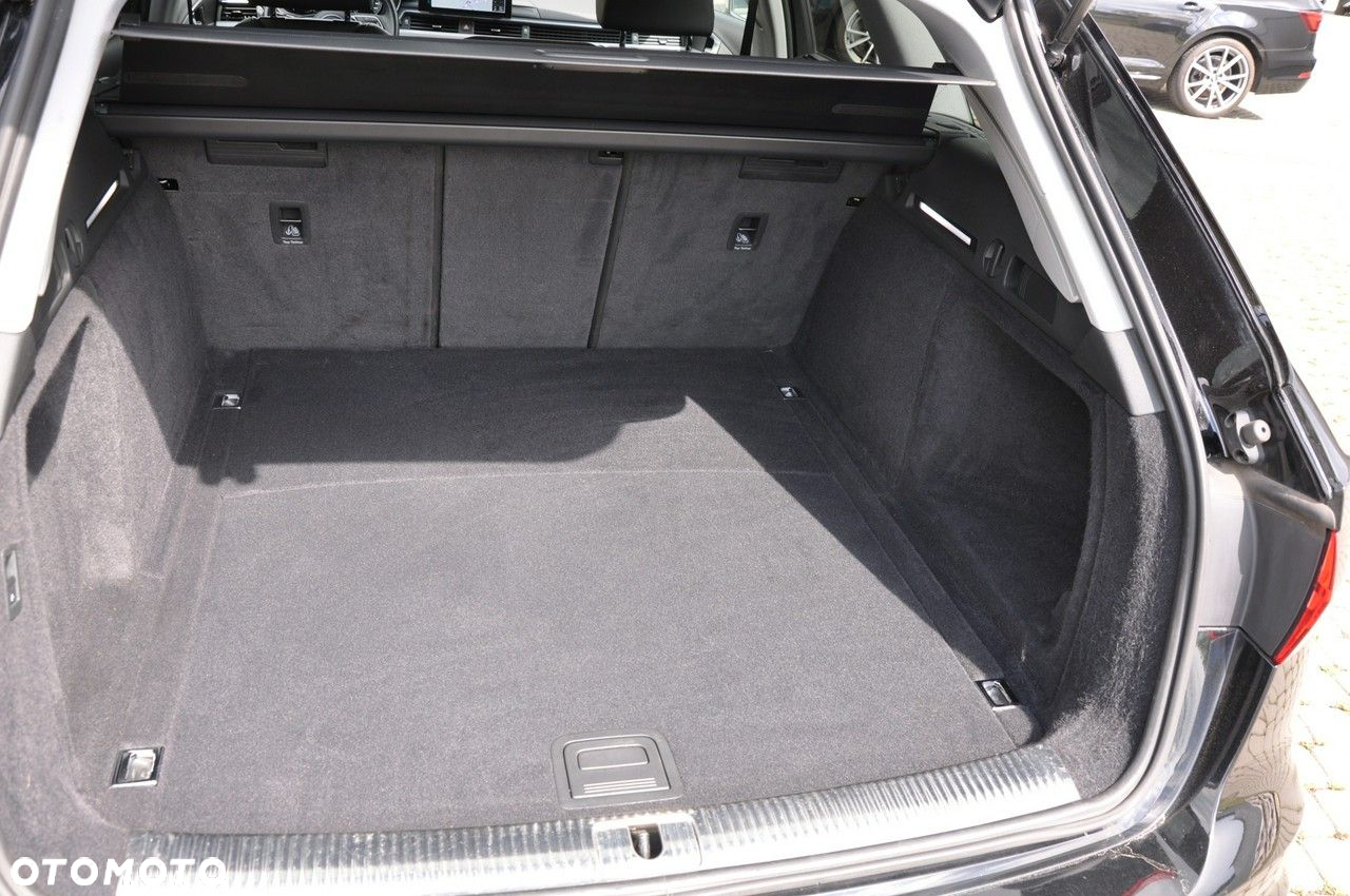 Audi A4 Avant 40 TDI quattro S tronic - 30