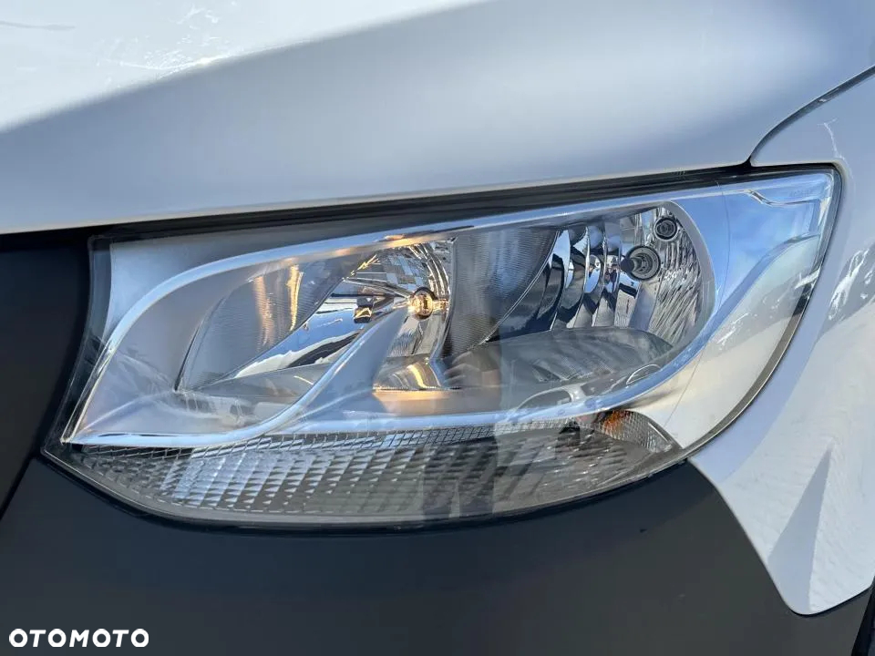 Mercedes-Benz Sprinter - 23