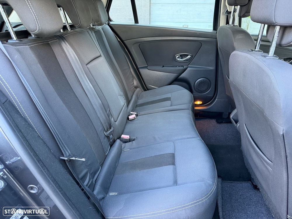 Renault Mégane Sport Tourer 1.5 dCi Dynamique - 9