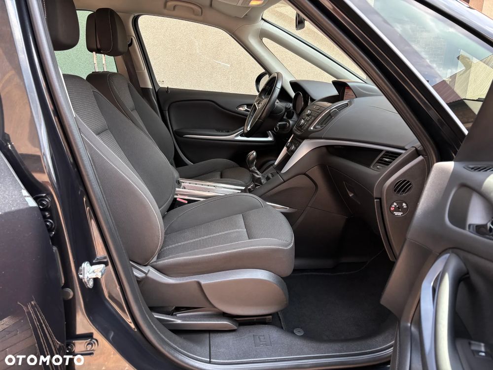 Opel Zafira Tourer 1.4 Turbo drive - 14