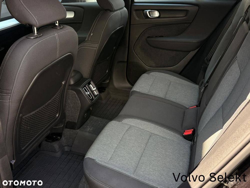 Volvo XC 40 B3 Plus Dark - 26