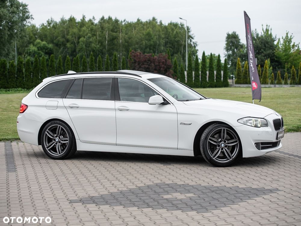 BMW Seria 5 528i Sport-Aut - 3