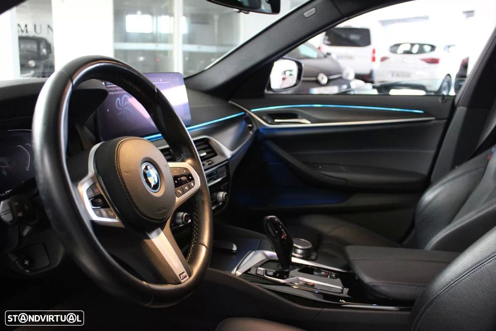 BMW 530 e Pack Desportivo M - 33
